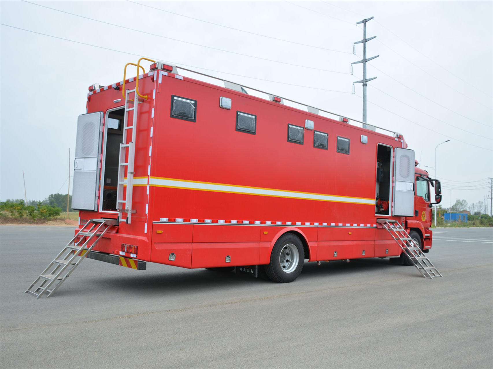 后勤保障淋浴車(chē)