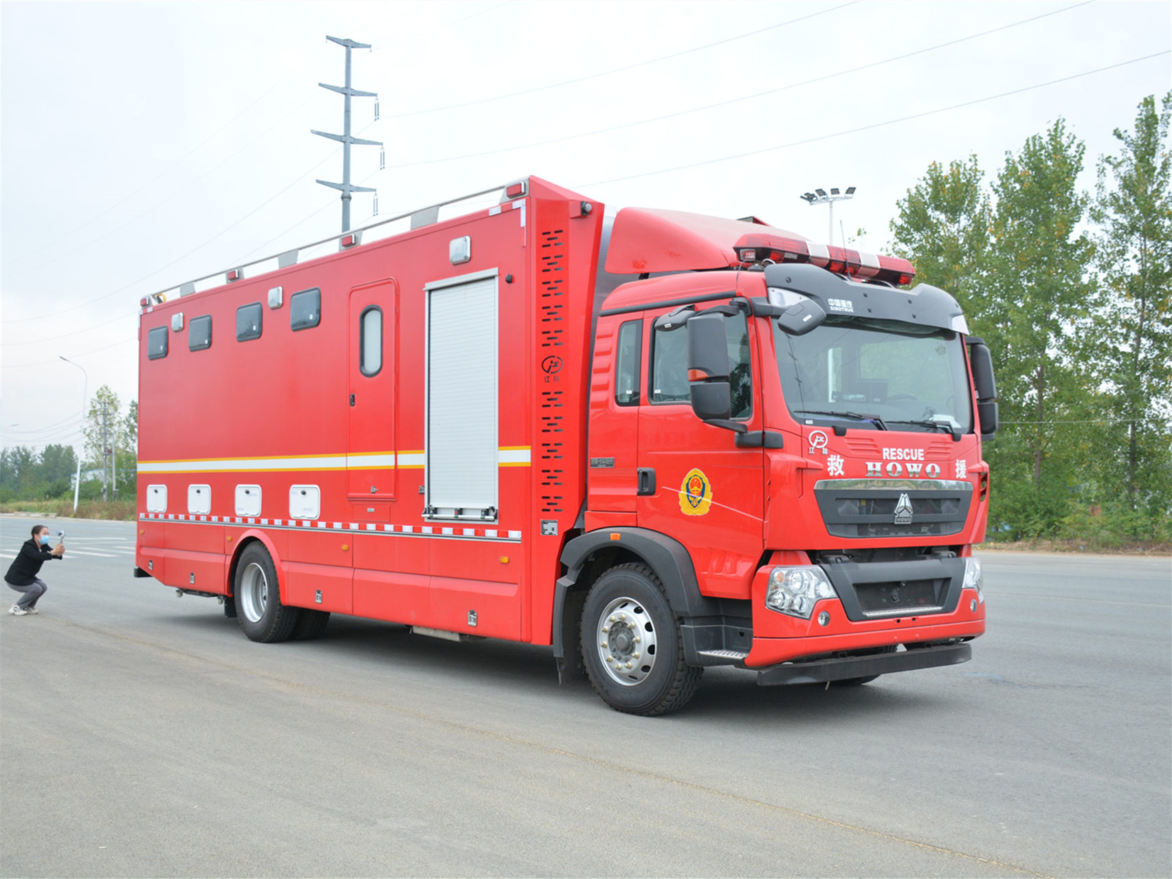 后勤保障廁所車