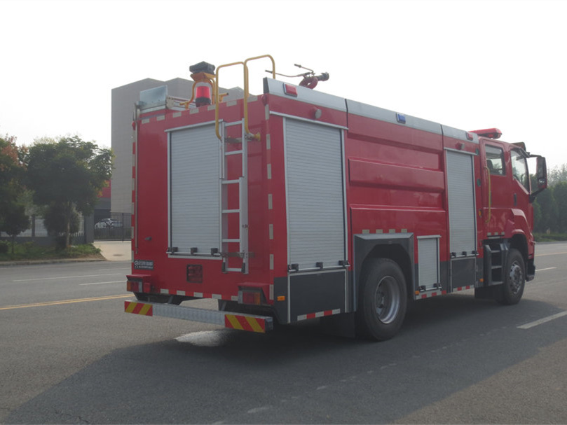 五十鈴7噸泡沫消防車