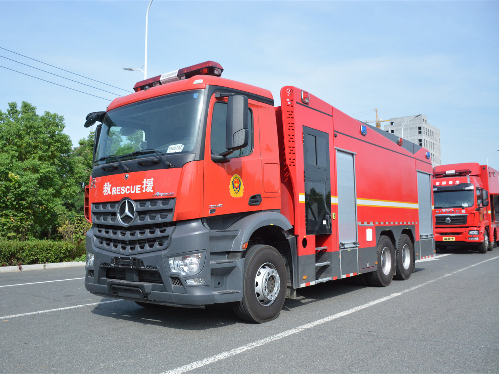 16噸奔馳泡沫消防車