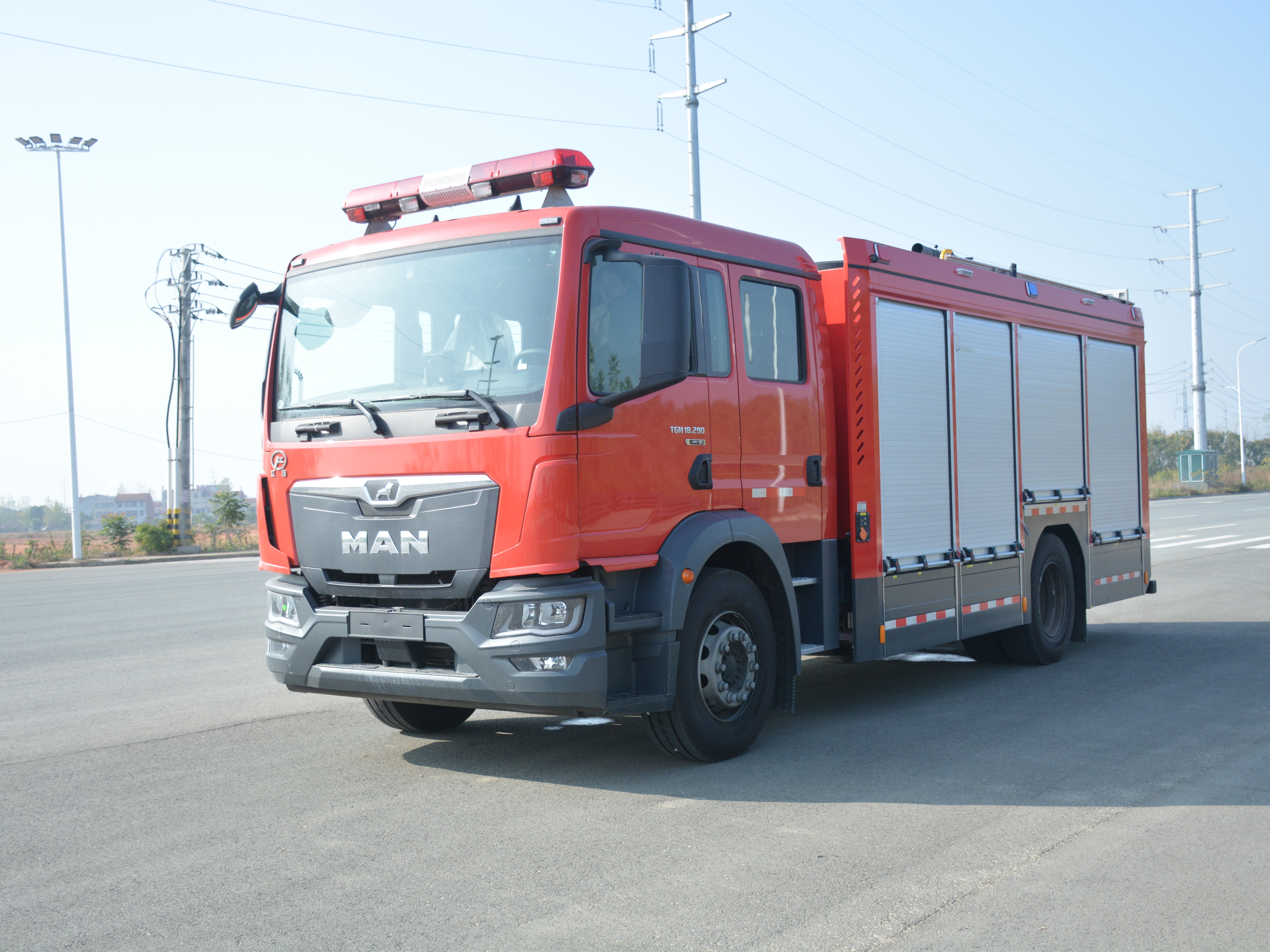 7噸曼恩泡沫消防車