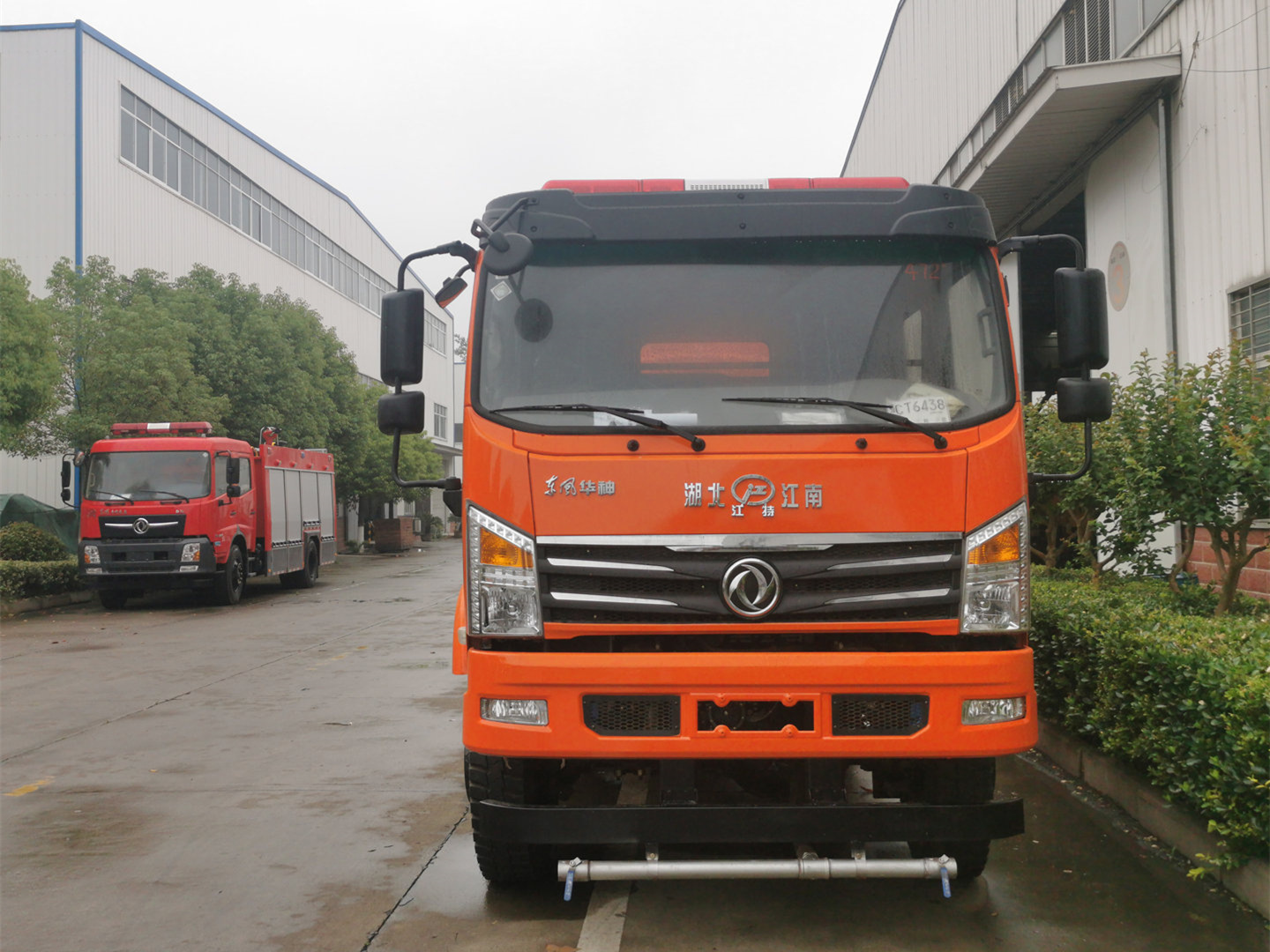 5噸四驅雙排灑水車