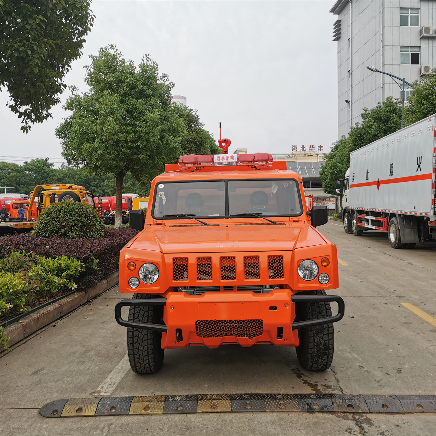 勇士四驅(qū)救險(xiǎn)車