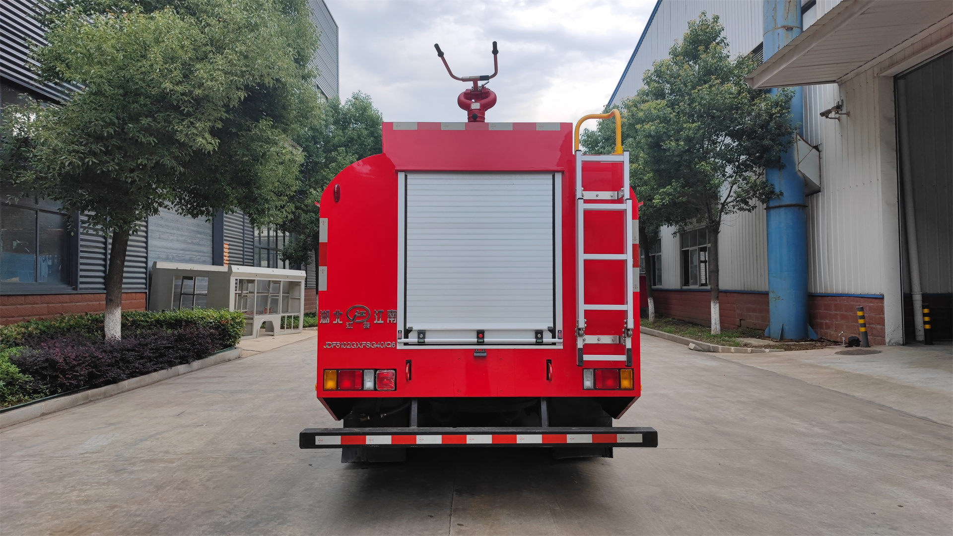 森林四驅(qū)慶鈴單排4.6噸供水車